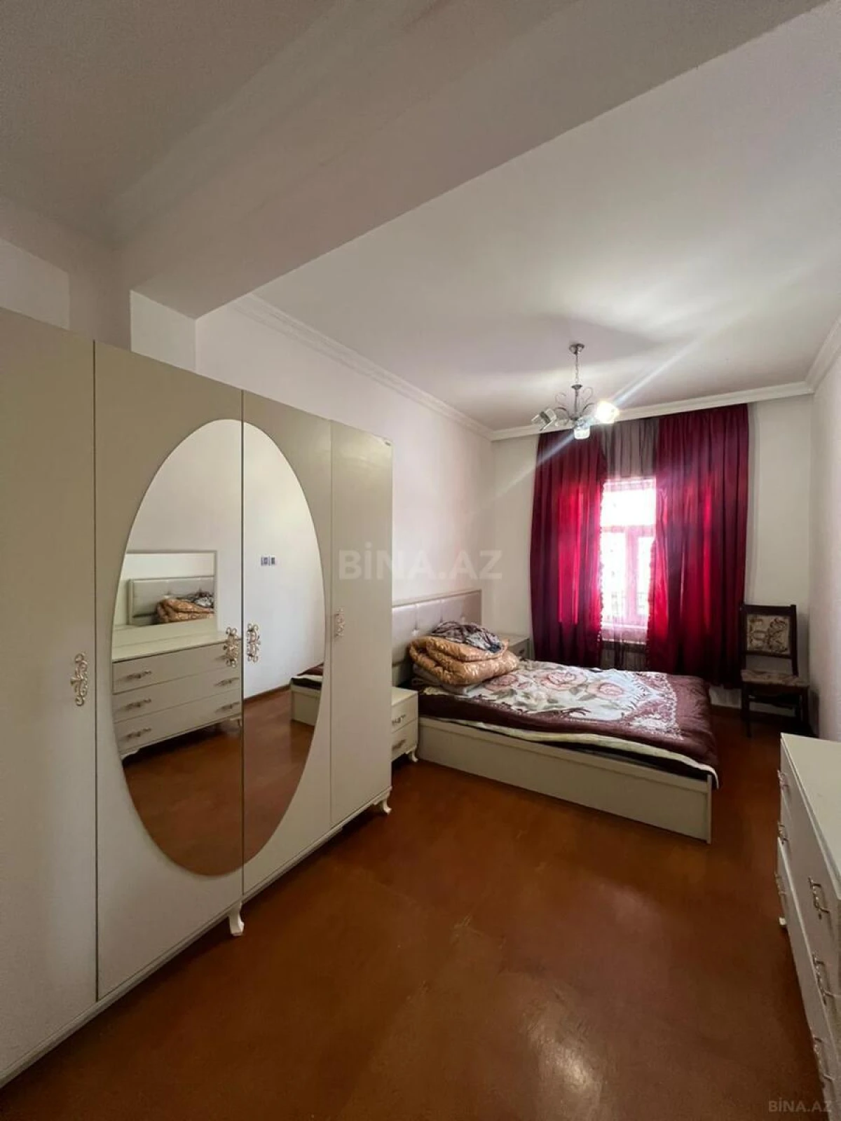 Satılır 2 otaqlı mənzil 71 m²