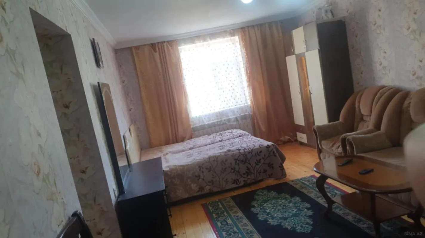 Satılır 4 otaqlı həyət evi 115 m²