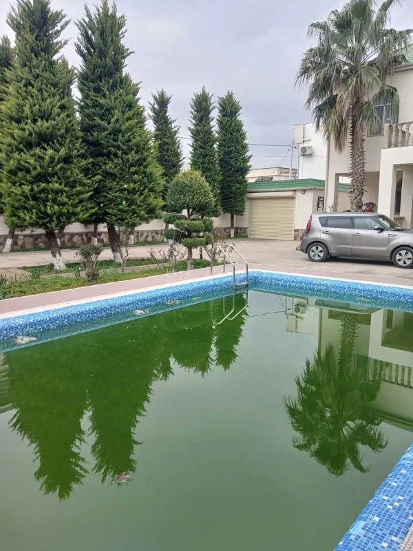 Satılır 5 otaqlı həyət evi 240 m²