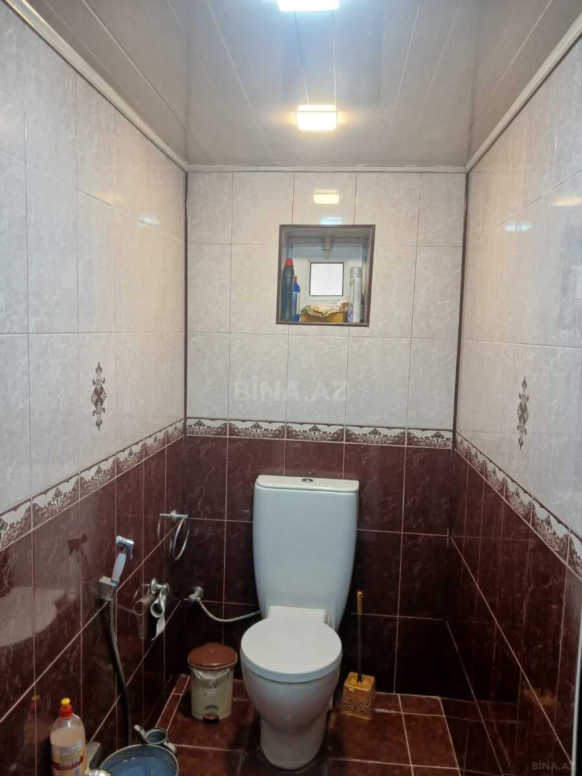 Satılır 5 otaqlı həyət evi 240 m²