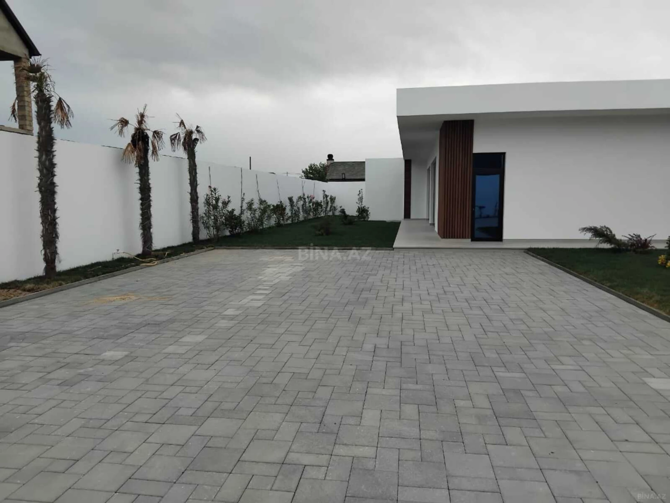 Kirayə verilir 5 otaqlı həyət evi 250 m²
