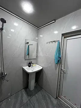 Kirayə verilir 2 otaqlı mənzil 60 m²