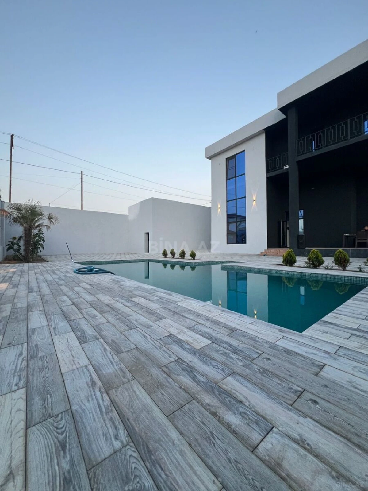 Kirayə verilir 5 otaqlı həyət evi 300 m²