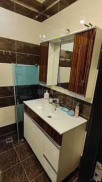 Kirayə verilir 3 otaqlı mənzil 123 m²