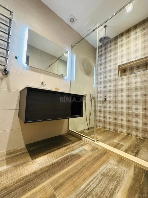 Kirayə verilir 5 otaqlı həyət evi 200 m²