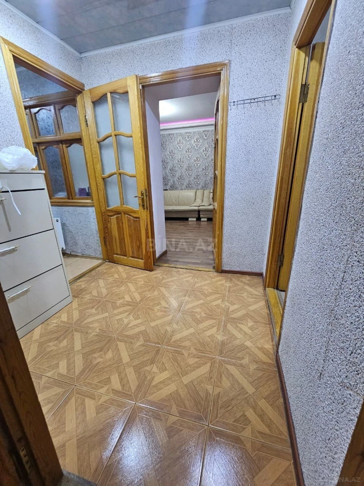 Satılır 4 otaqlı mənzil 90 m²