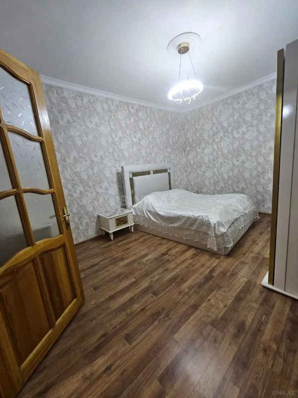 Satılır 4 otaqlı mənzil 90 m²