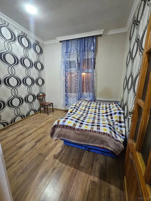 Satılır 4 otaqlı mənzil 90 m²
