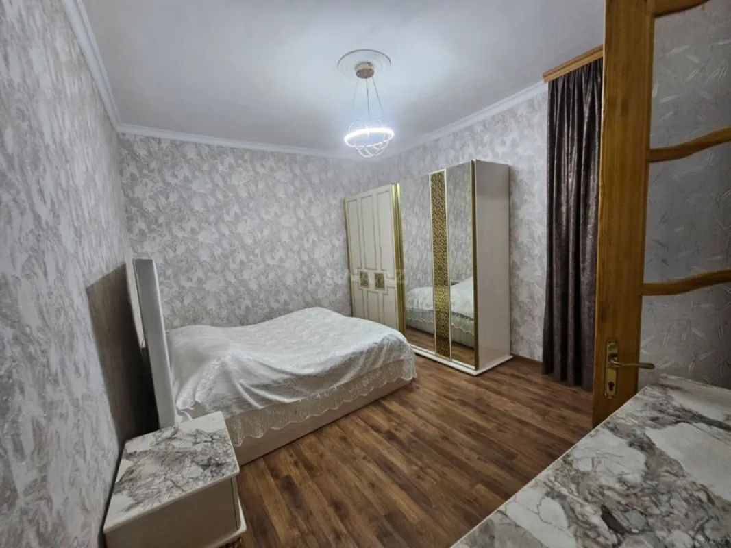 Satılır 4 otaqlı mənzil 90 m²
