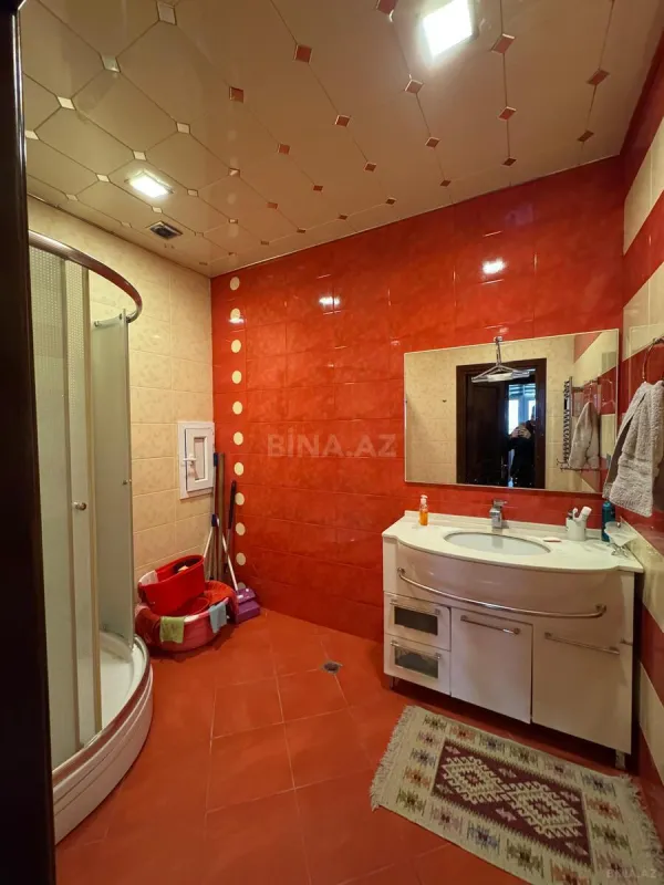 Kirayə verilir 3 otaqlı mənzil 135 m²