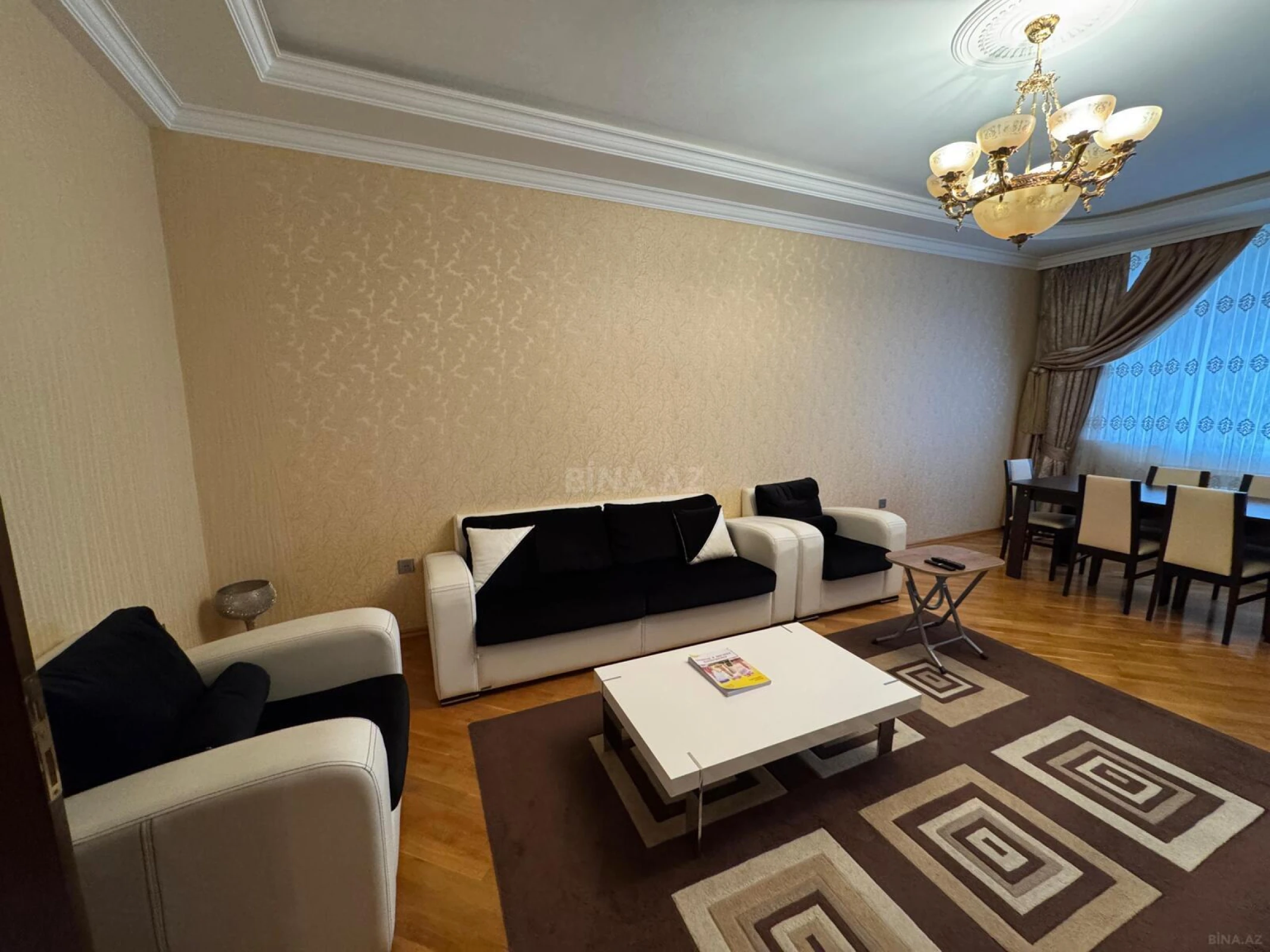 Kirayə verilir 3 otaqlı mənzil 135 m²