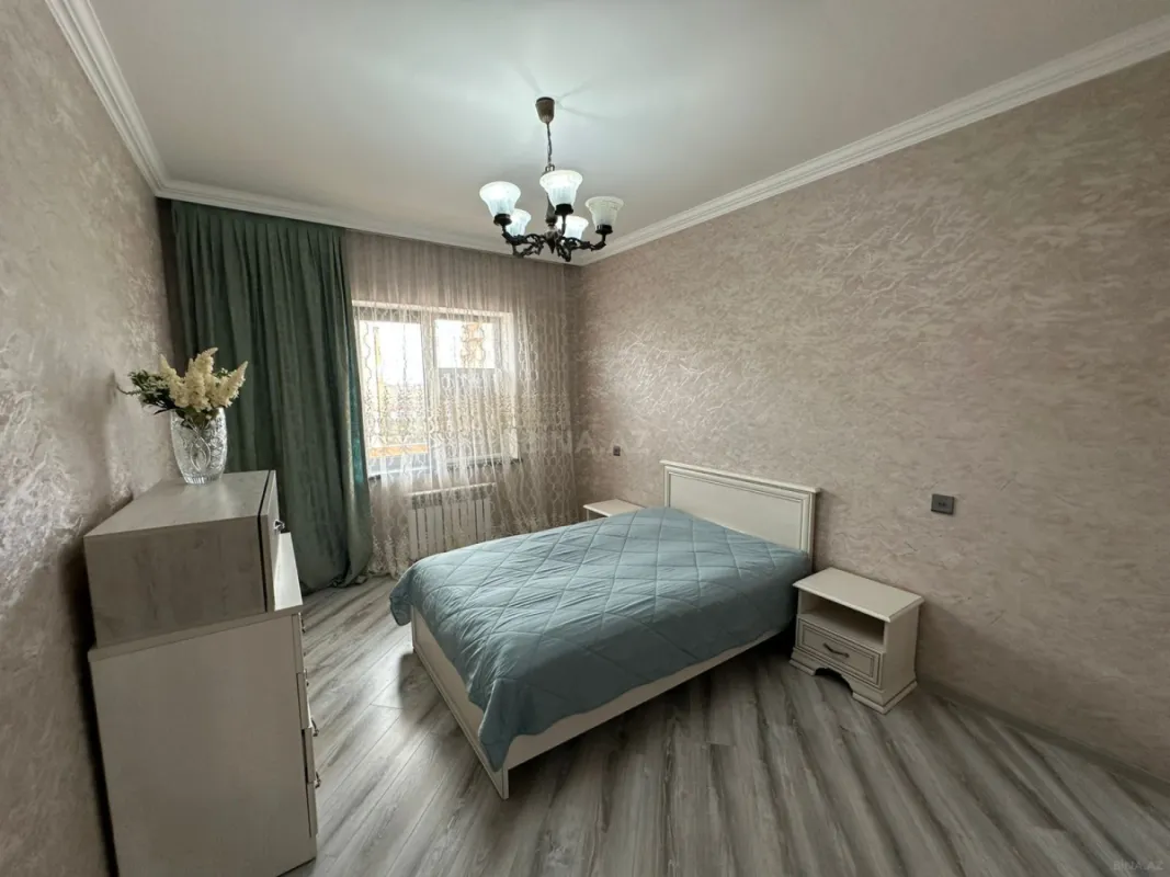 Satılır 5 otaqlı mənzil 120 m²