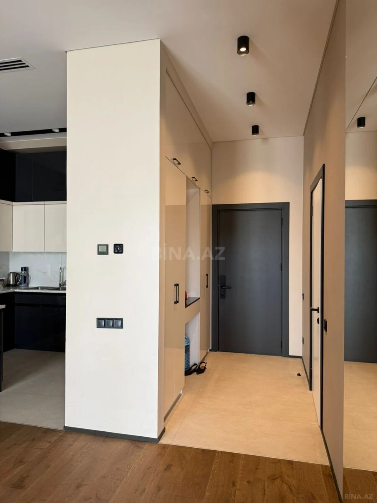 Kirayə verilir 2 otaqlı mənzil 70 m²