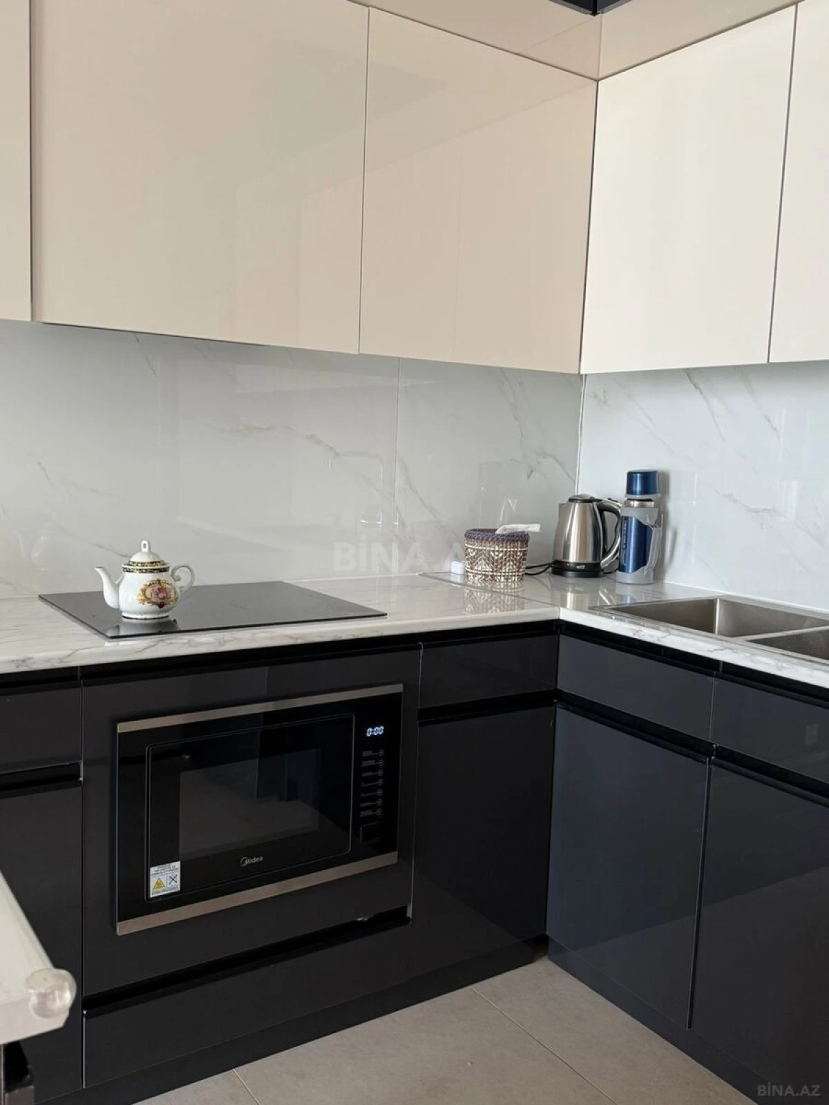 Kirayə verilir 2 otaqlı mənzil 70 m²