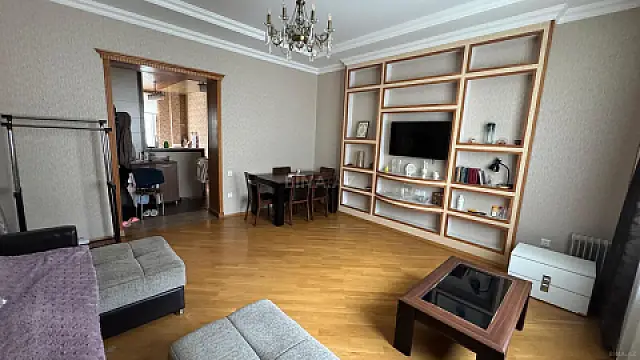Kirayə verilir 3 otaqlı mənzil 120 m² — Bakı, Sahil qəs. 3 otaq 120.00 m²