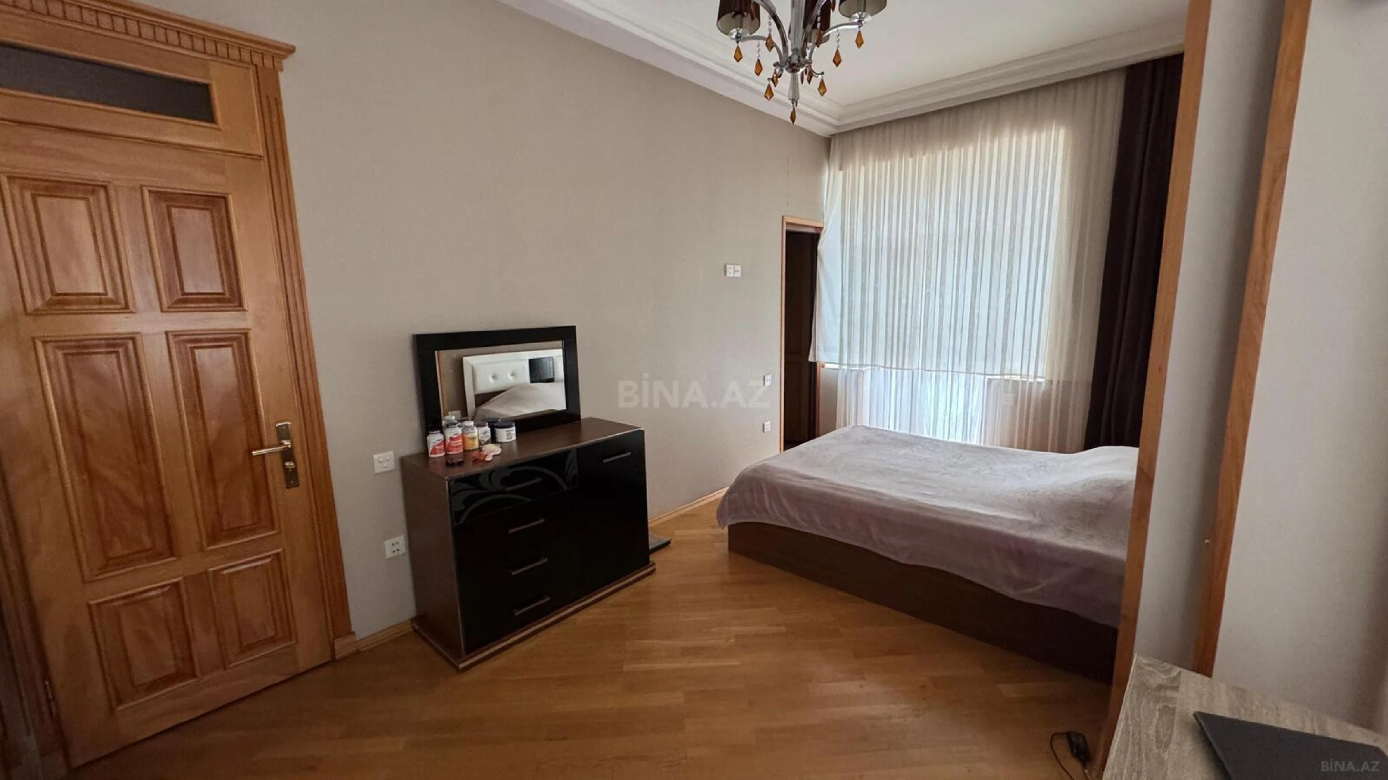 Kirayə verilir 3 otaqlı mənzil 120 m²