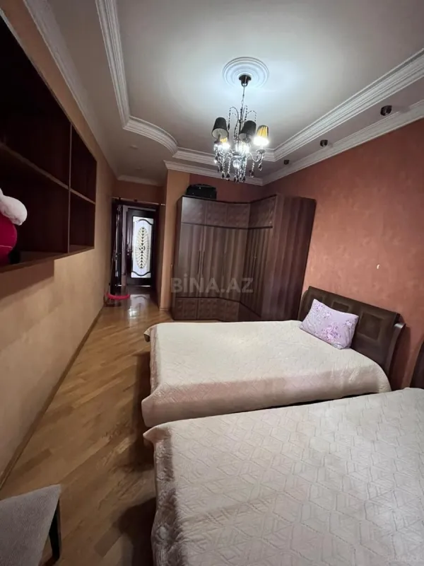Kirayə verilir 3 otaqlı mənzil 180 m²