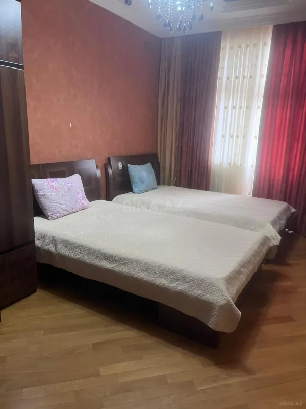 Kirayə verilir 3 otaqlı mənzil 180 m²