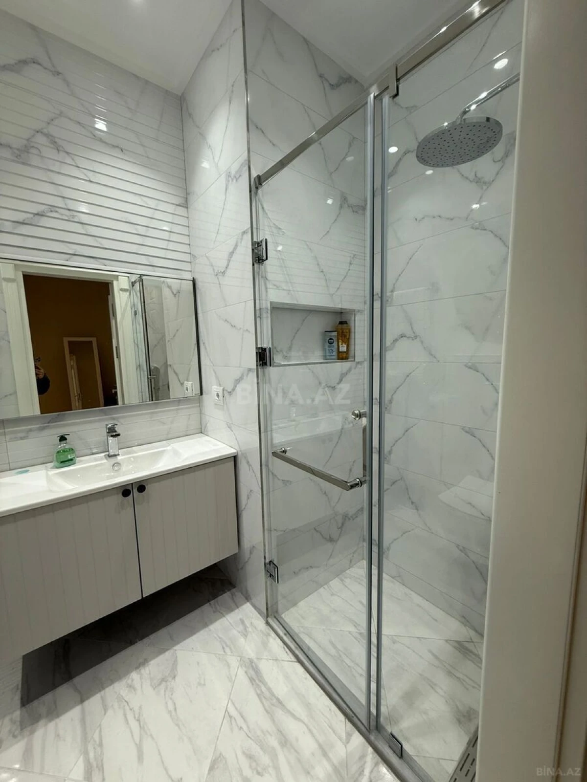 Kirayə verilir 3 otaqlı mənzil 120 m²