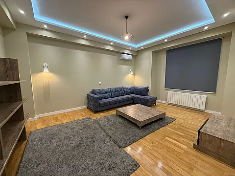 Kirayə verilir 3 otaqlı mənzil 120 m²