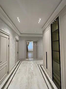 Satılır 4 otaqlı mənzil 185 m² — Bakı 4 otaq 185.00 m²
