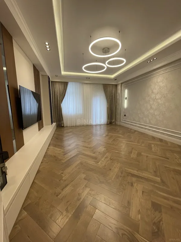 Satılır 4 otaqlı mənzil 185 m²