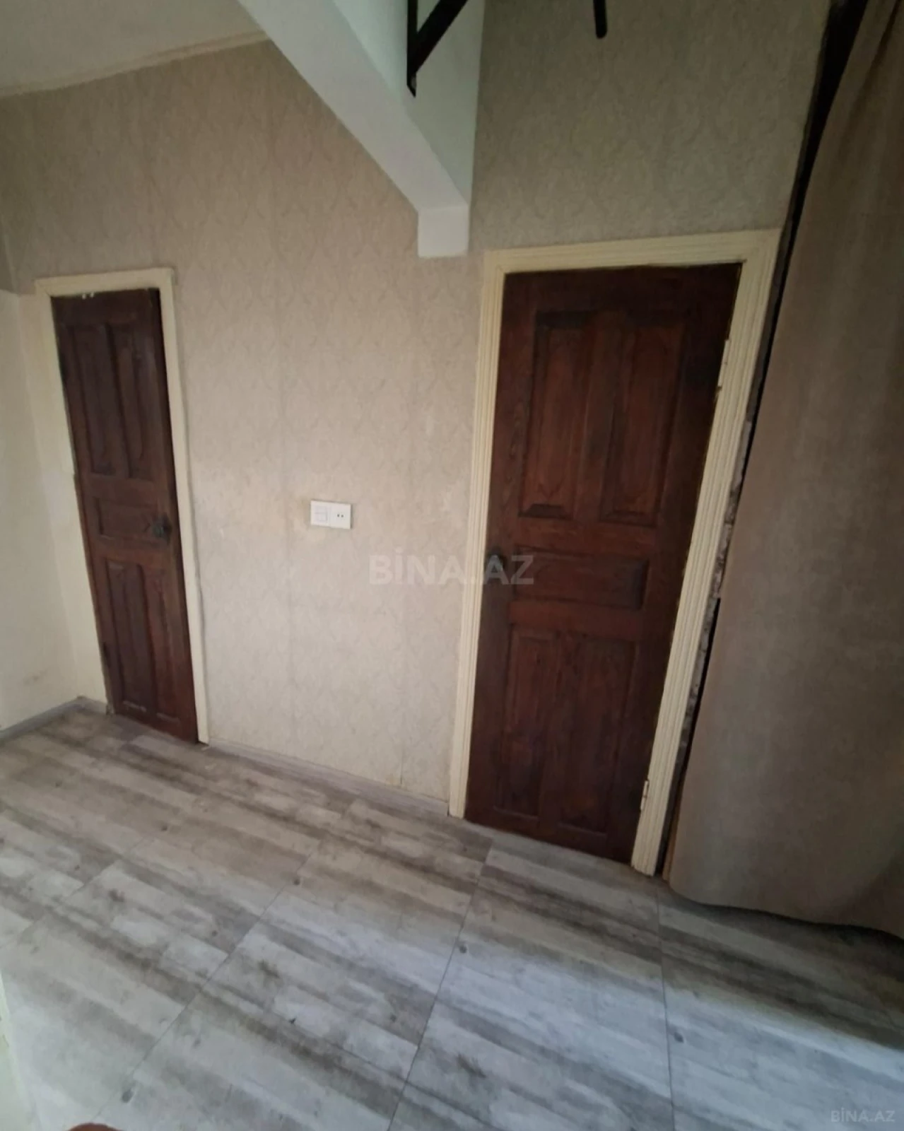 Satılır 2 otaqlı mənzil 56 m²