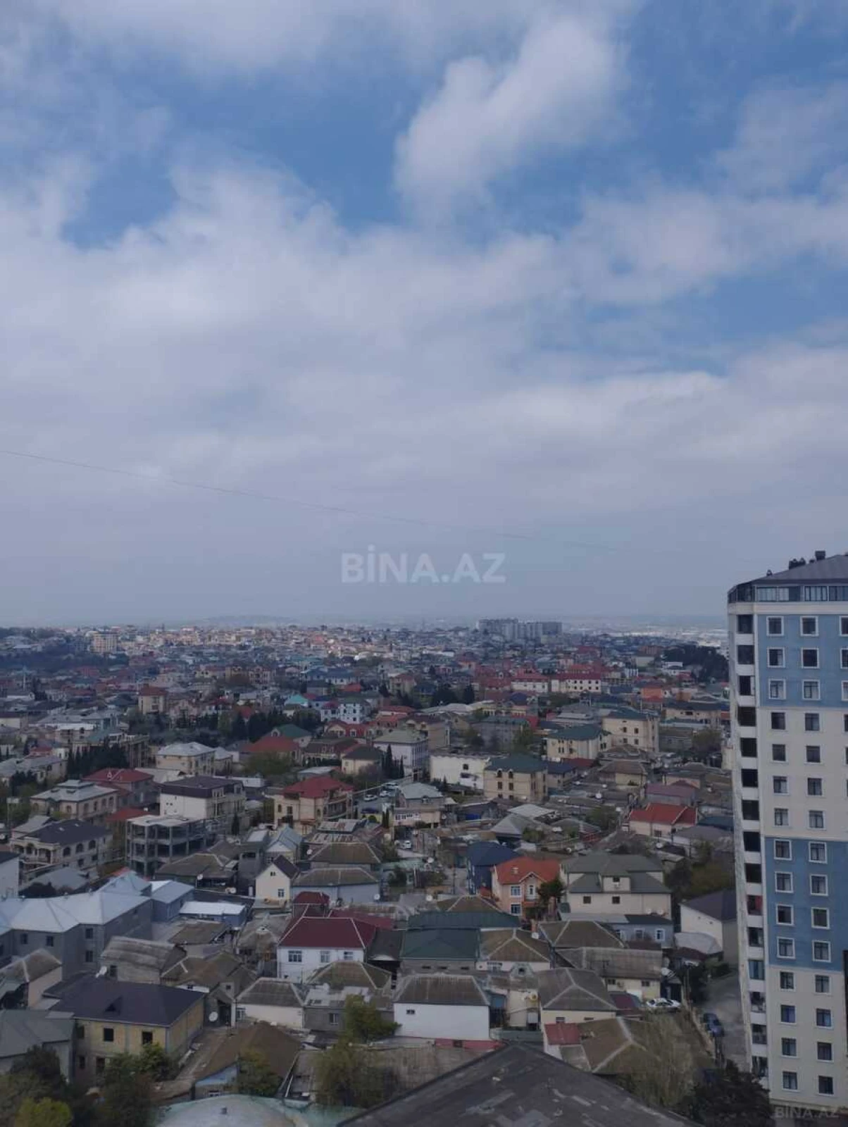 Satılır 4 otaqlı mənzil 164 m²