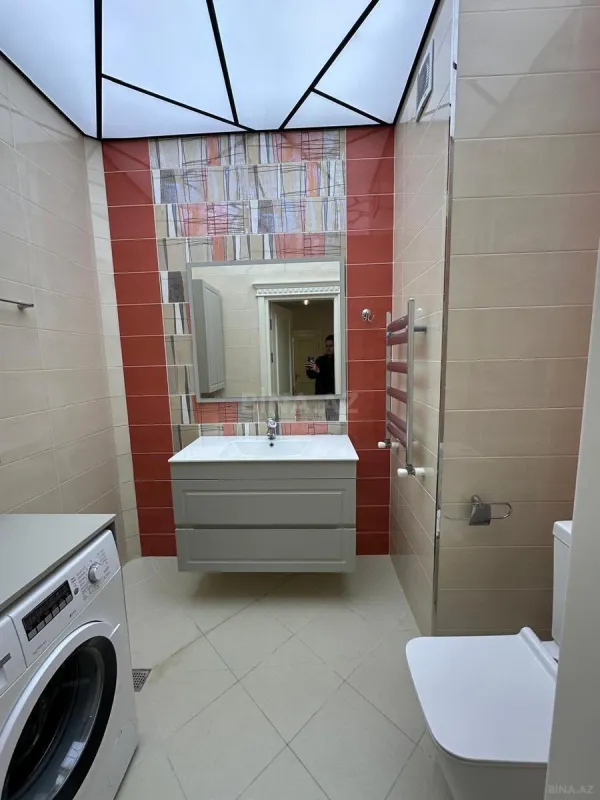 Kirayə verilir 3 otaqlı mənzil 140 m²