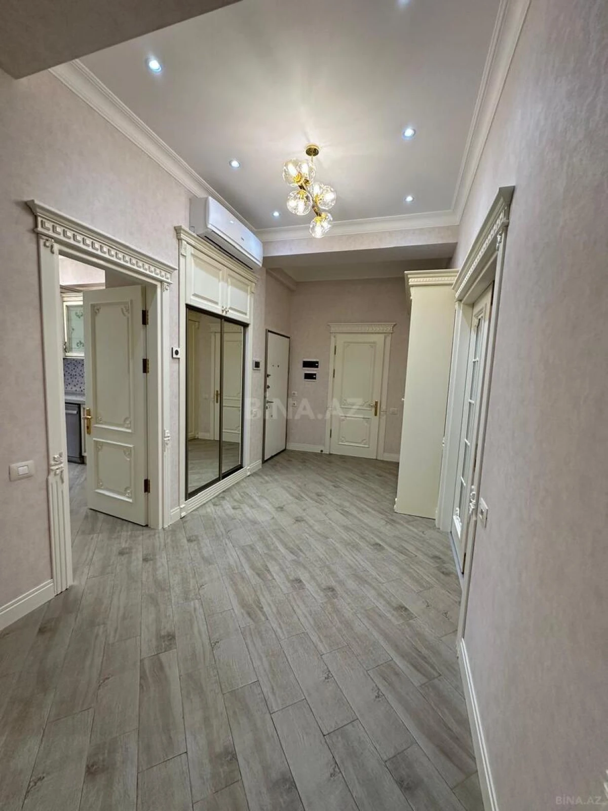 Kirayə verilir 3 otaqlı mənzil 140 m²