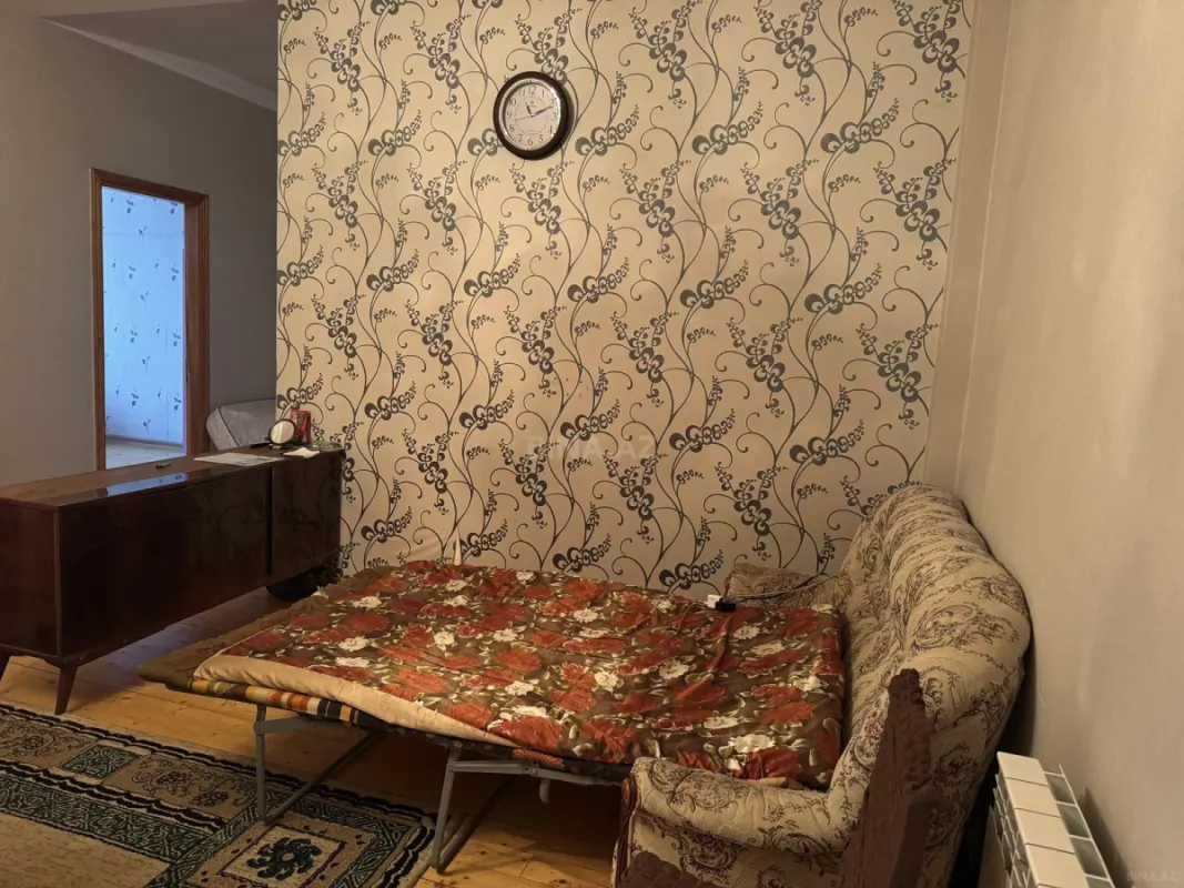 Kirayə verilir 2 otaqlı mənzil 105 m²