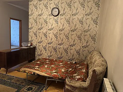 Kirayə verilir 2 otaqlı mənzil 105 m²