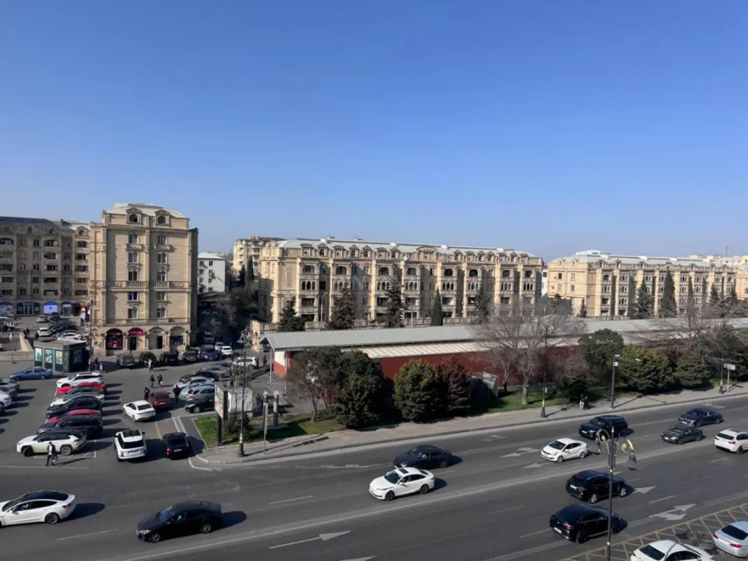 Satılır 2 otaqlı mənzil 65 m²