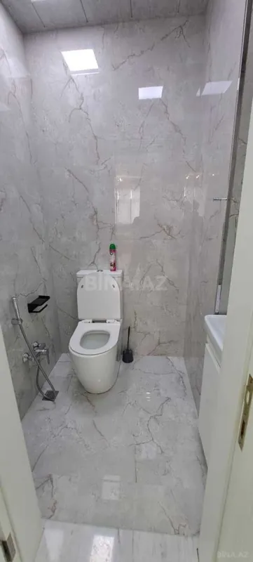 Kirayə verilir 3 otaqlı mənzil 160 m²