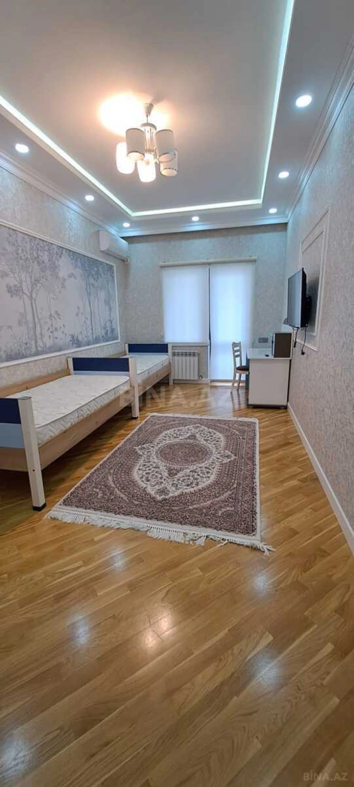 Kirayə verilir 3 otaqlı mənzil 160 m²
