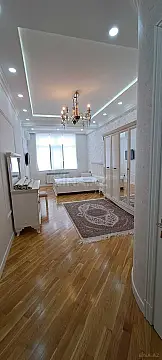 Kirayə verilir 3 otaqlı mənzil 160 m²