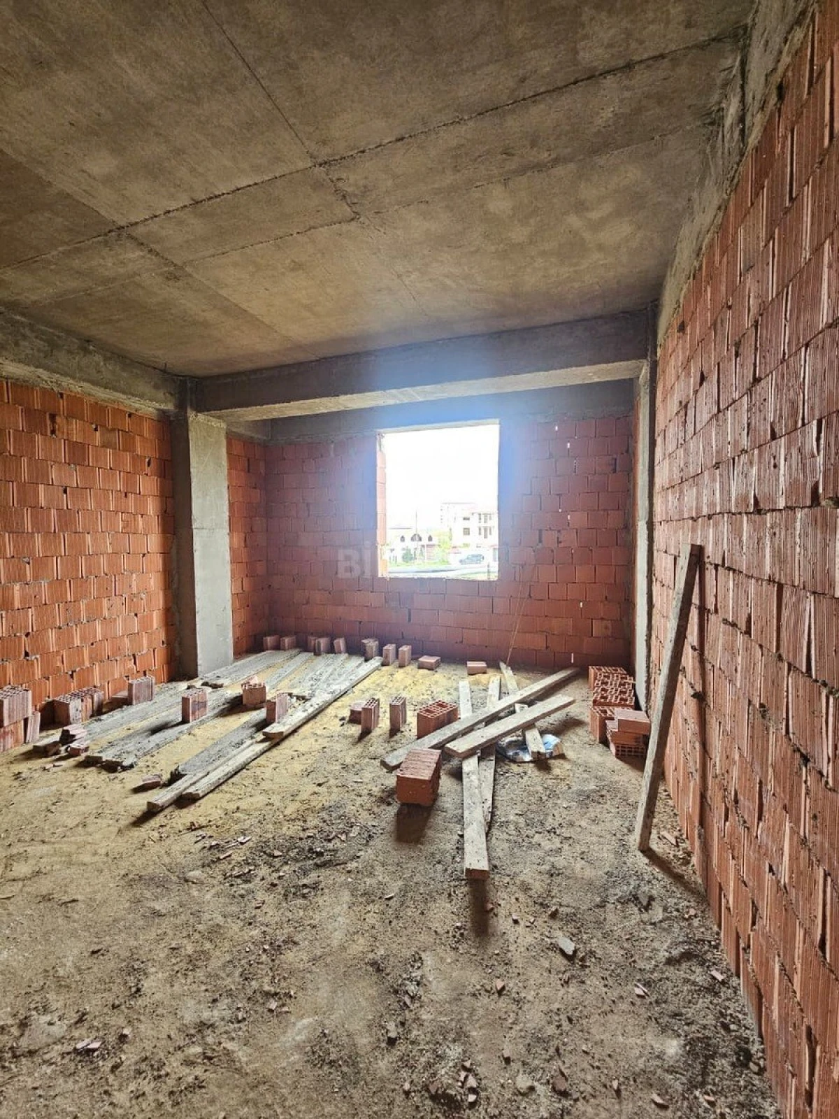 Satılır 1 otaqlı mənzil 51 m²