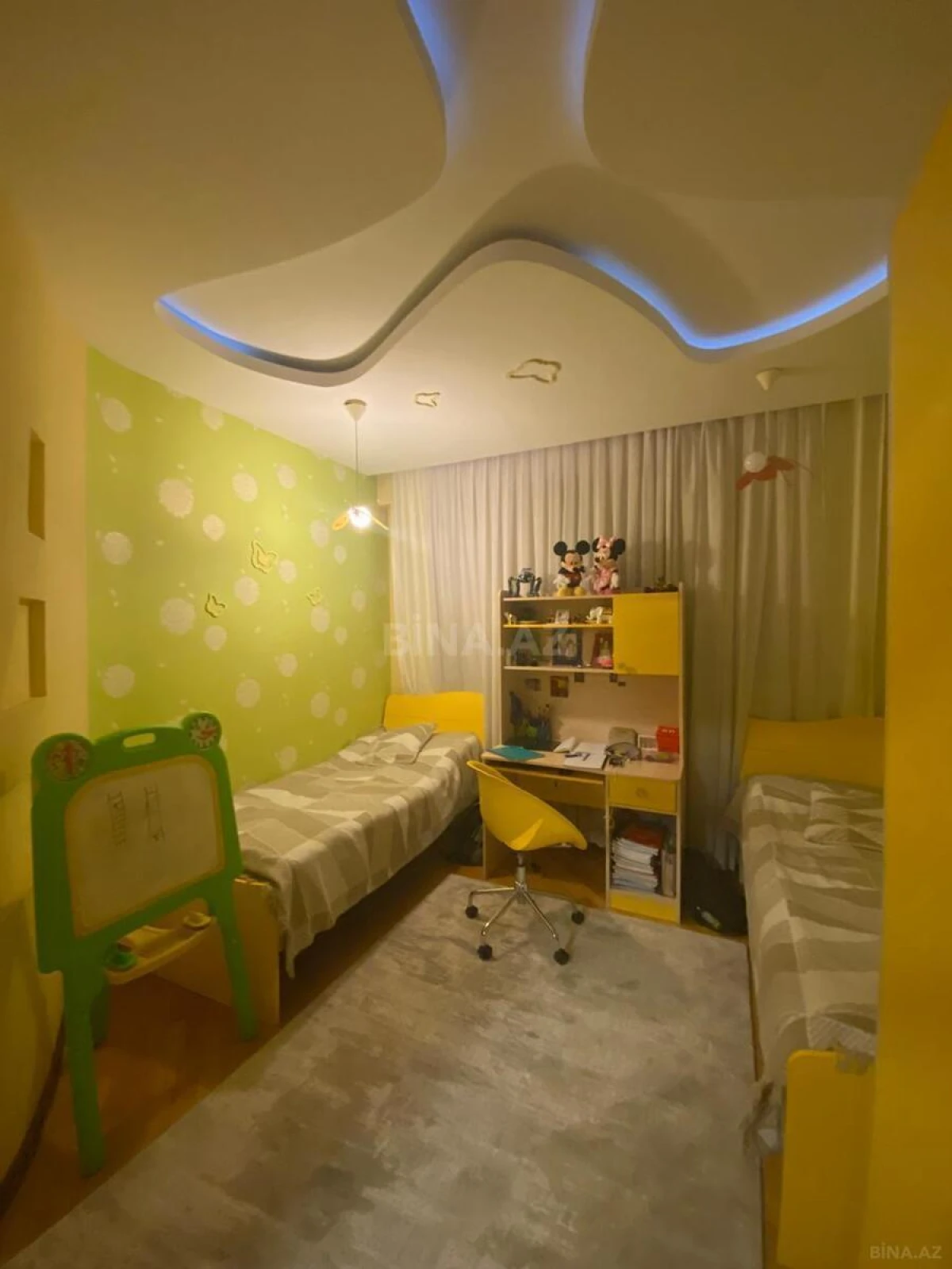 Satılır 3 otaqlı mənzil 101 m²