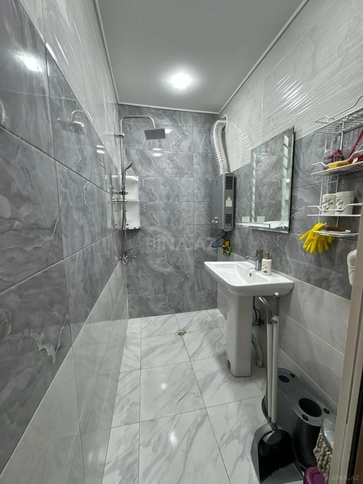 Kirayə verilir 2 otaqlı mənzil 65 m²