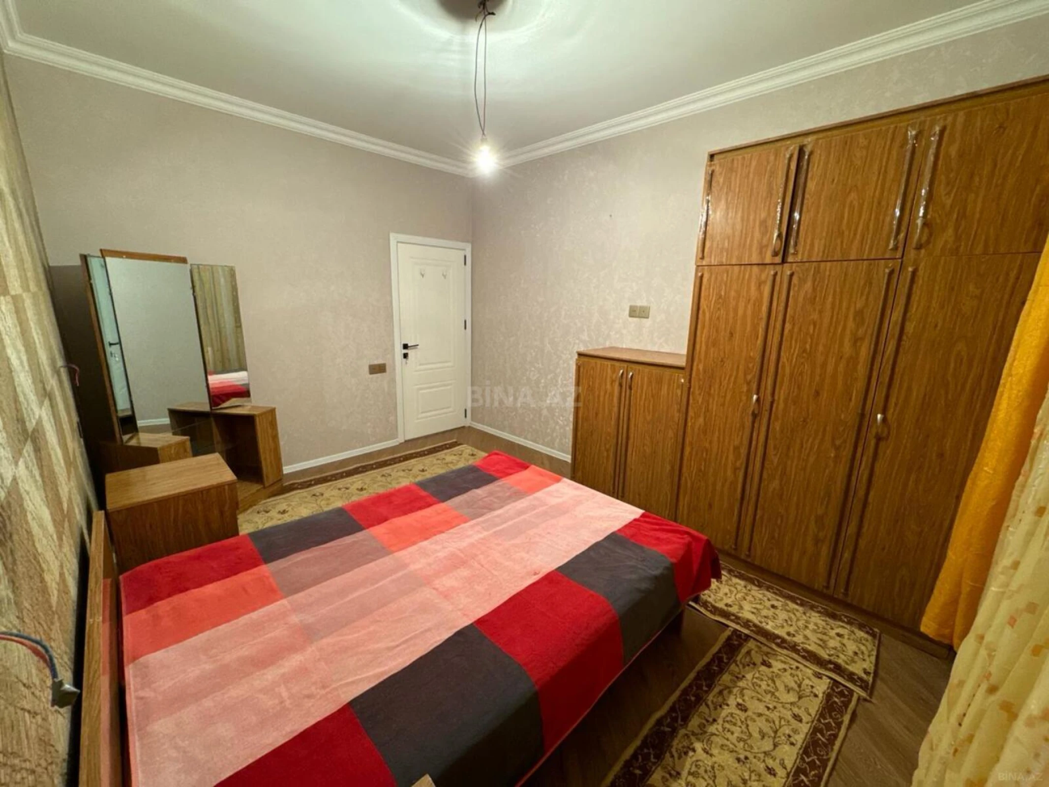 Kirayə verilir 2 otaqlı mənzil 65 m²