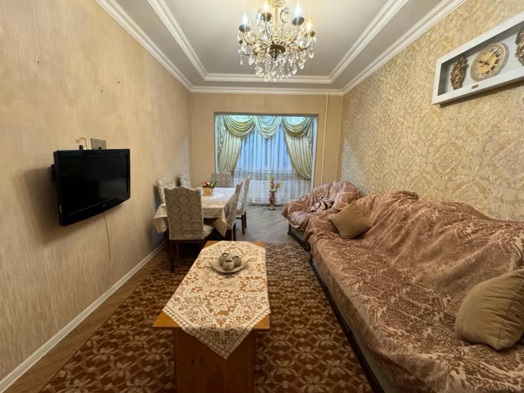 Kirayə verilir 2 otaqlı mənzil 65 m²