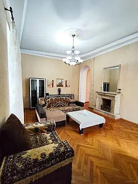 Kirayə verilir 4 otaqlı mənzil 120 m²