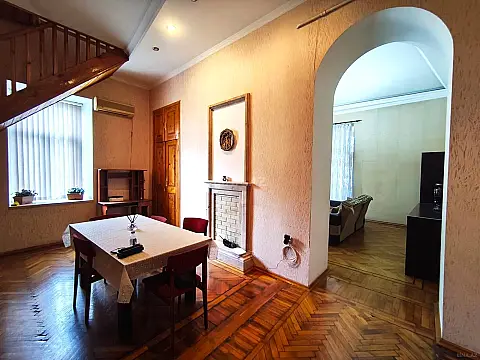 Kirayə verilir 4 otaqlı mənzil 120 m²