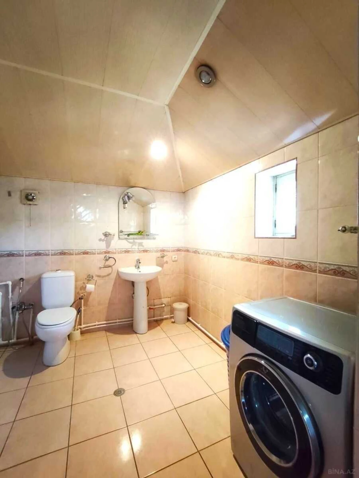 Kirayə verilir 4 otaqlı mənzil 120 m²