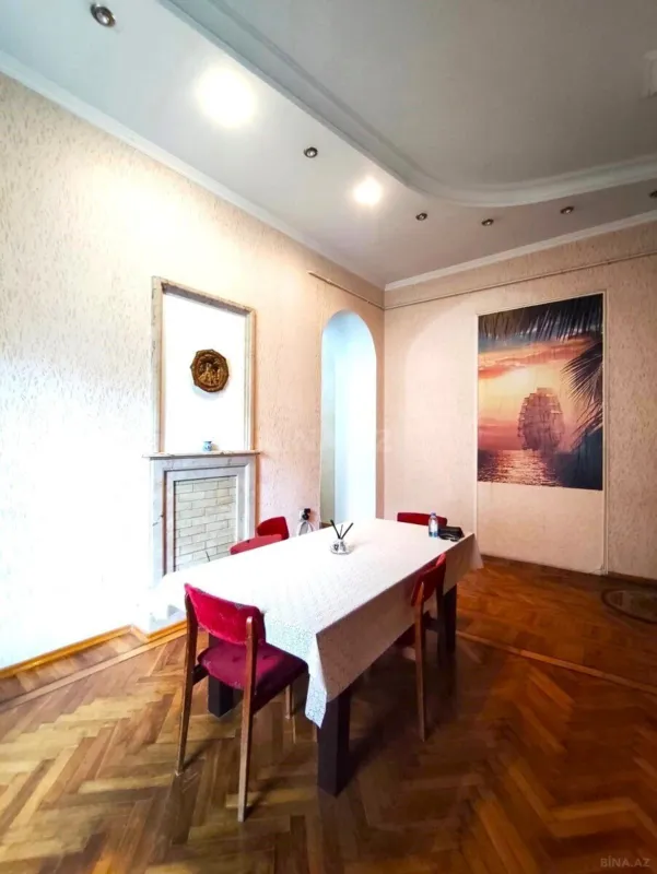 Kirayə verilir 4 otaqlı mənzil 120 m²