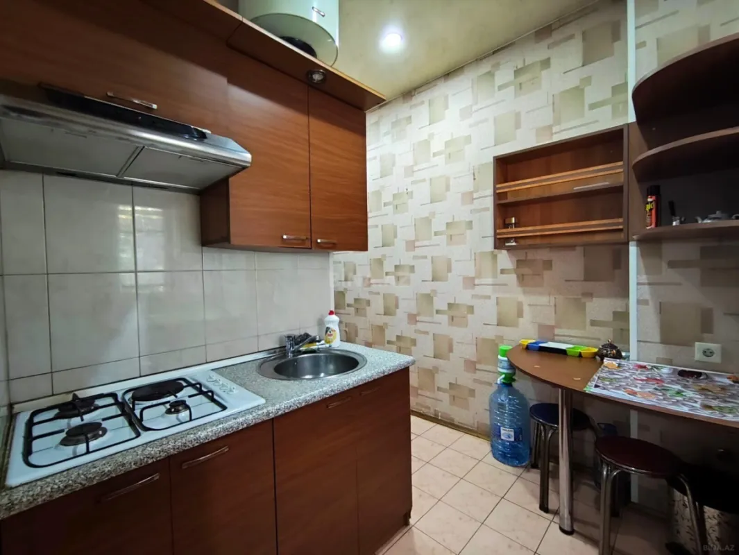 Kirayə verilir 4 otaqlı mənzil 120 m²