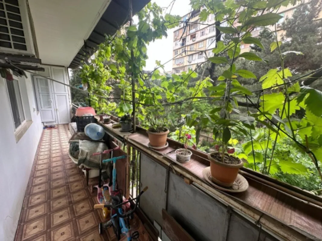 Satılır 5 otaqlı mənzil 120 m²