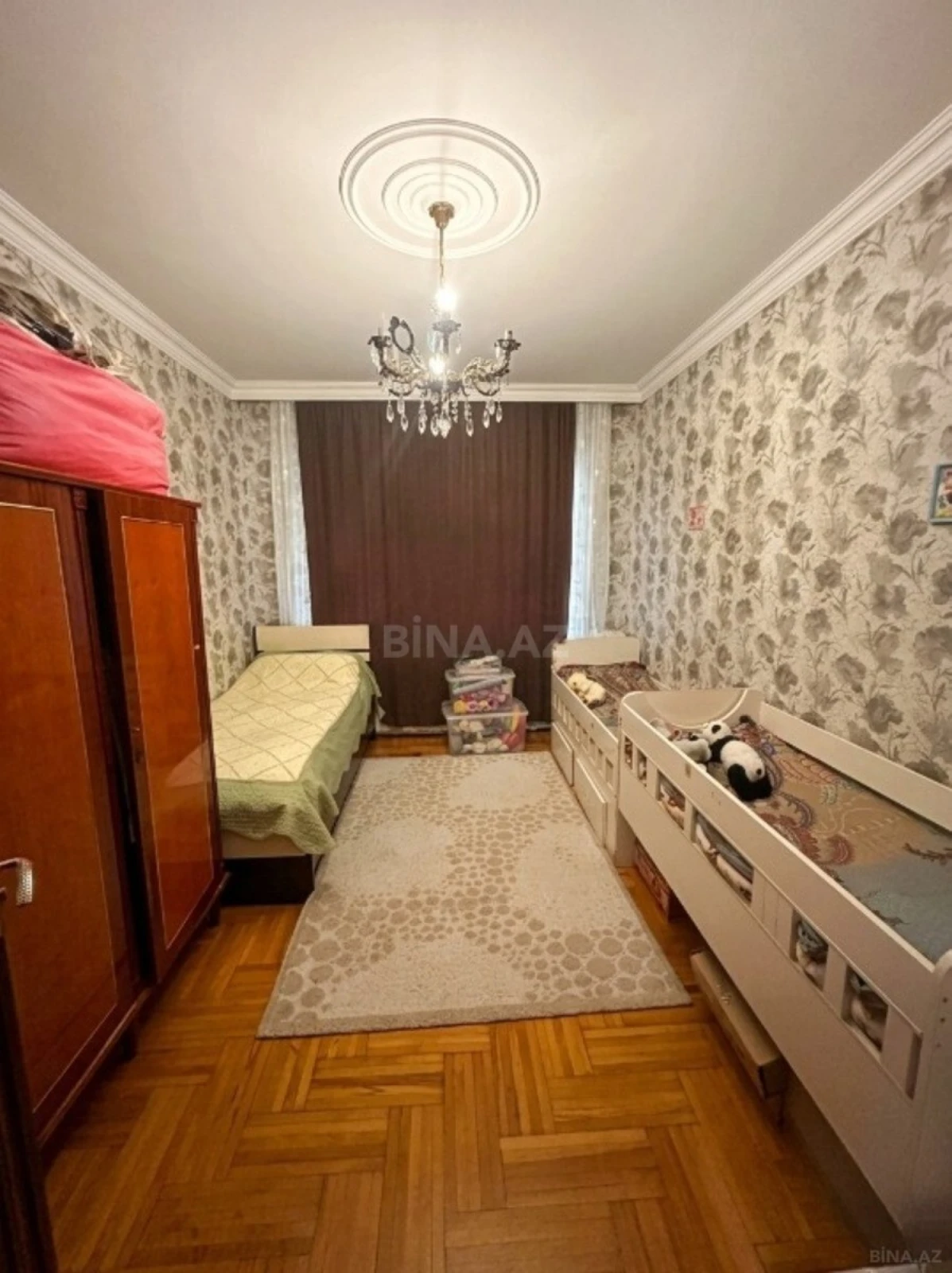 Satılır 5 otaqlı mənzil 120 m²