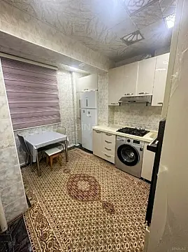 Satılır 5 otaqlı mənzil 120 m²