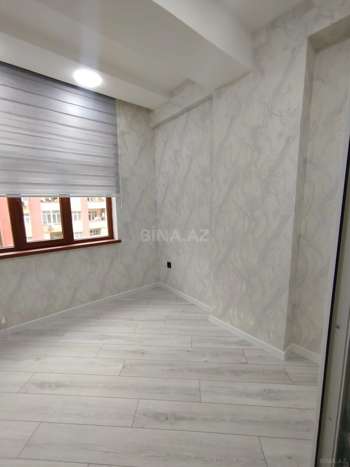 Satılır 4 otaqlı mənzil 96 m²